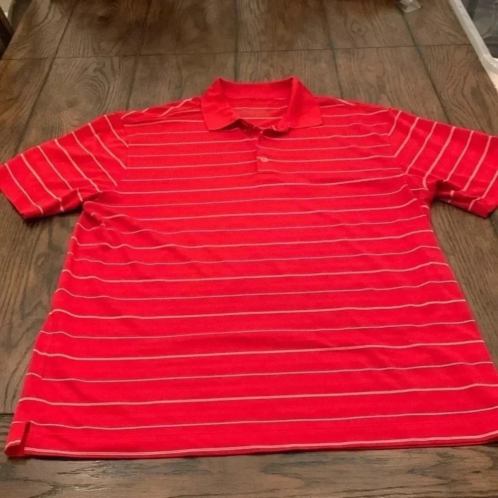 Men’s Nike golf polo shirt Large excellent condition.